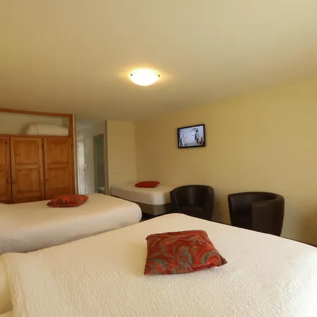 Logis Restaurant Le Provence 3* 拉纳斯