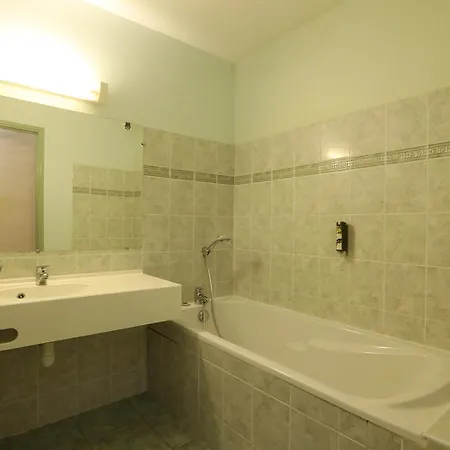 酒店 Logis Restaurant Le Provence 3*