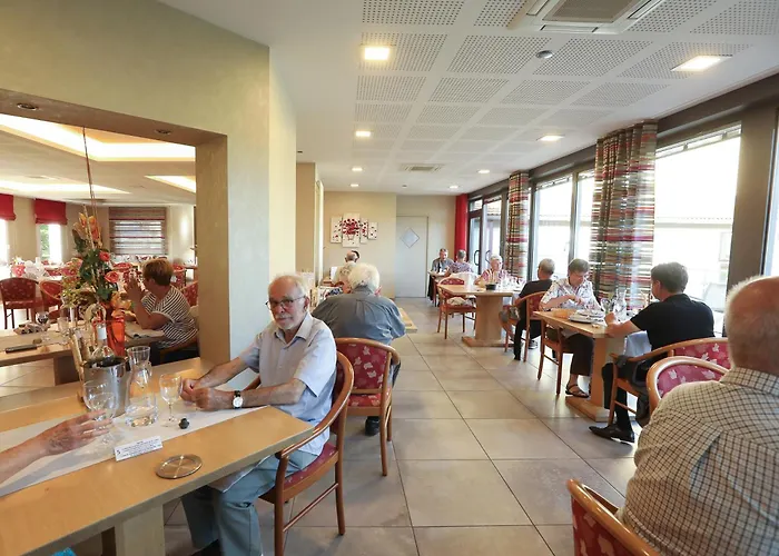 Szálloda Logis Restaurant Le Provence Lanarce