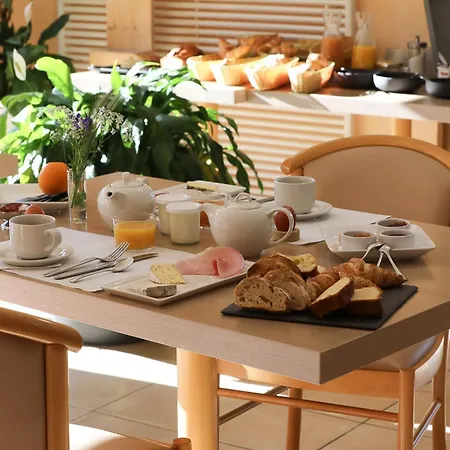 Logis Restaurant Le Provence 3*