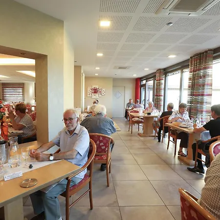 Hotel Logis Restaurant Le Provence Lanarce