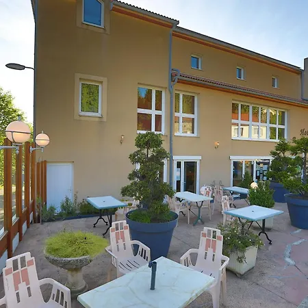 Logis Restaurant Le Provence Hotel 3*