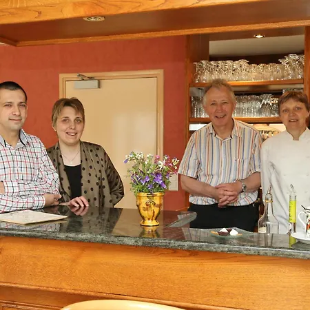 Logis Restaurant Le Provence Hotel Lanarce